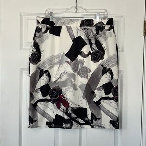 Elegant Black and White Floral Pencil Skirt